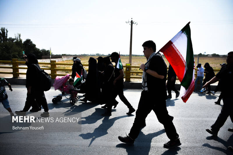 صدای شکستن استخوان تمدن غرب در پیاده روی اربعین به گوش میرسد