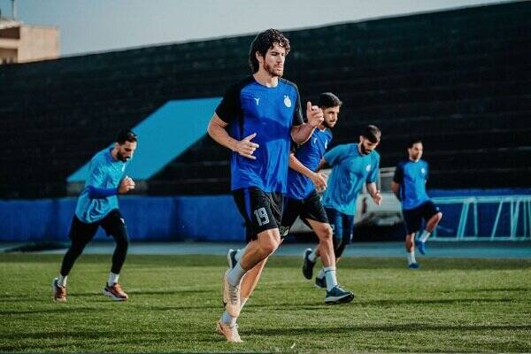 قول میدهم استقلال بین ۴ تیم نهایی صدرجدول باشد/ هرچه میکشیم از نکونام است/دو بازیکن استقلال را بهم ریختند