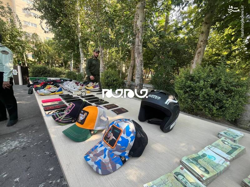 عکس / وسایل کشف شده از آرسن لوپن تهران 3