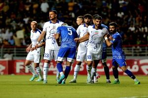 سکته استقلال در اهواز / شعار حیاکن، رها کن برای نکونام + فیلم