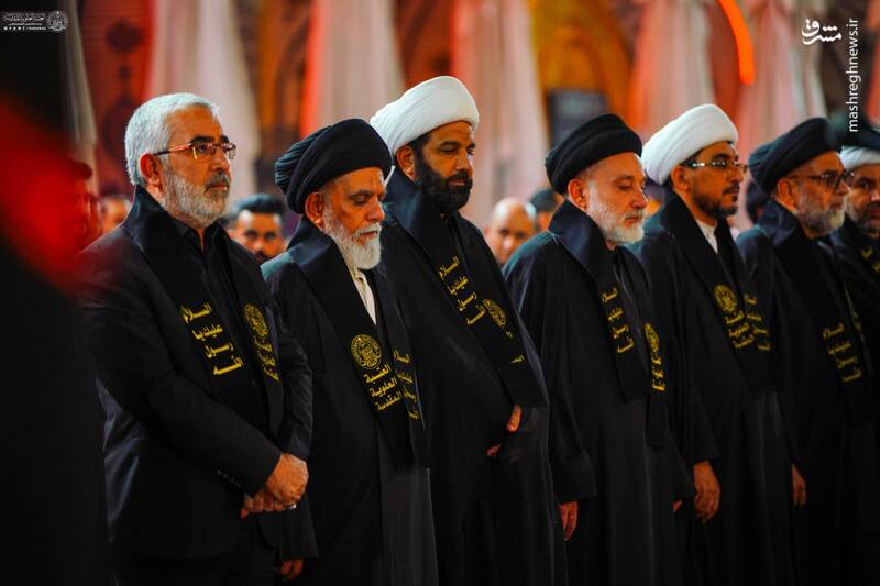 عکس/ پرچم حرم امیرالمومنین(ع) به رنگ ماتم درآمد