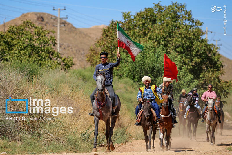 عکس/ کاروان سوارکاران بجنورد در راه مشهد الرضا (ع)