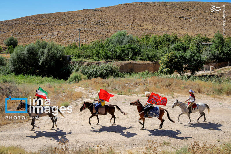 عکس/ کاروان سوارکاران بجنورد در راه مشهد الرضا (ع)