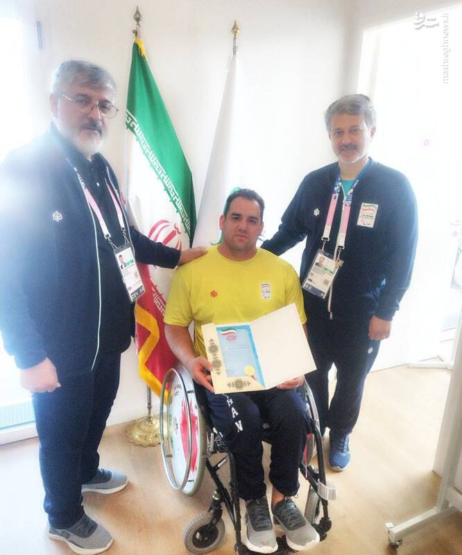 عکس/ اهدای پاداش پارالمپیکیهای پای سکو