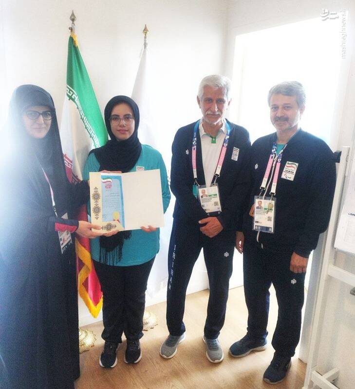 عکس/ اهدای پاداش پارالمپیکیهای پای سکو