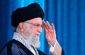 تصویر حکم انتصاب رهبر انقلاب به عنوان رئیس خدمهی آستان قدس رضوی