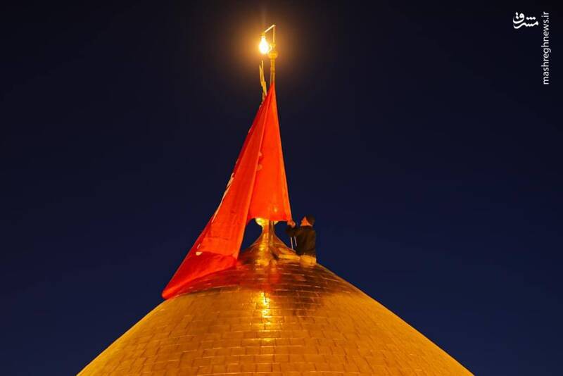 عکس/ پرچم گنبد سیدالشهدا به رنگ سرخ درآمد