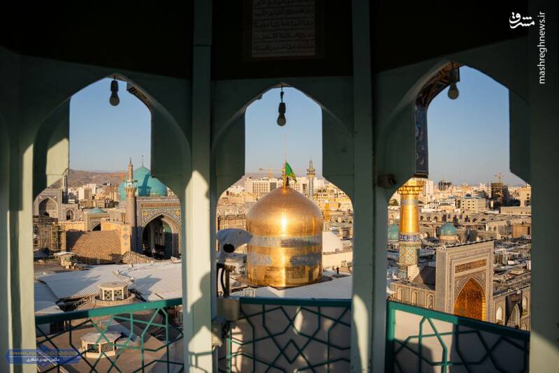 عکس / مراسم تعویض پرچم گنبد رضوی 8