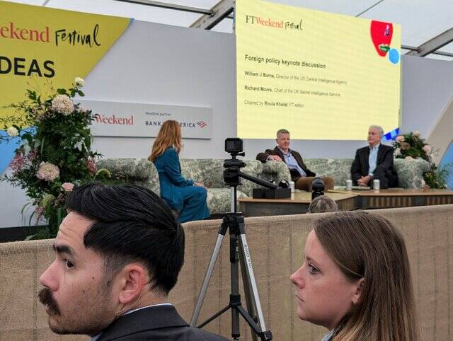 رئیس سیا انتقال موشکهای ایرانی به روسیه را تایید نکرد