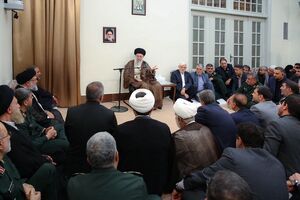 دست دشمن آنچنان که وانمود میکند، پر نیست / ضعف و انزوا نتیجه بزرگنمایی دشمن در عرصه سیاسی است