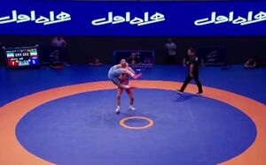 فیلم / گرایی اسیر فن سنجاب پرنده شد!