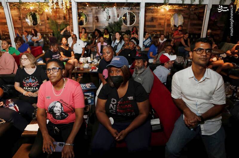 عکس / حاشیههای مناظره ترامپ و هریس 20