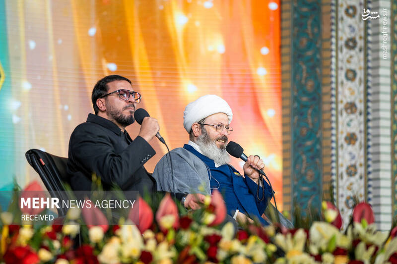 عکس / بزرگترین محفل قرآنی جهان اسلام در حرم امام رضا (ع) 7