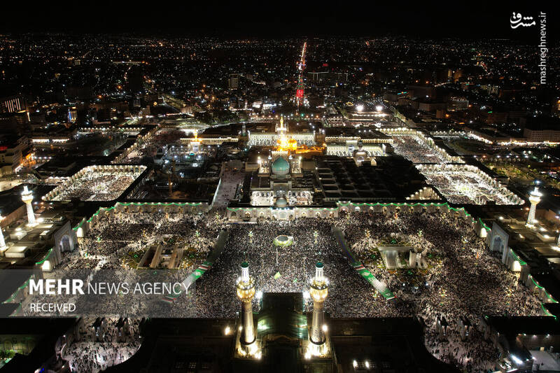 عکس / بزرگترین محفل قرآنی جهان اسلام در حرم امام رضا (ع) 11