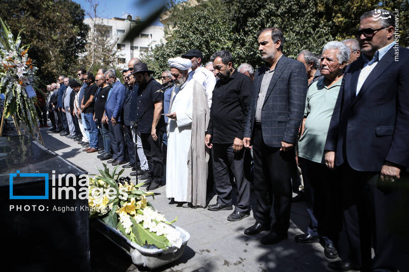 عکس / تشییع پیکر "پری صابری"