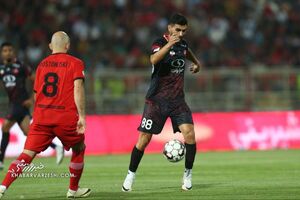 احتمال ماندن اسدبیگی در پرسپولیس بالا رفت