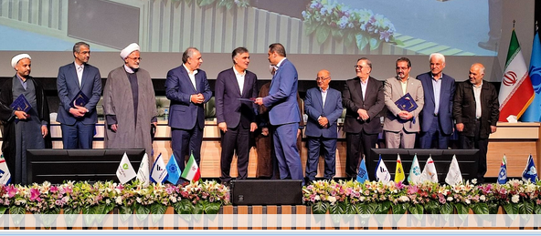 تجلیل از بانک پارسیان بهعنوان بانک پیشرو در استقرار نظارت و تطبیق شرعی