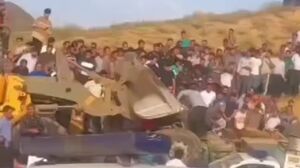 فیلم / واژگونی تریلی در اردبیل با تلفات 100 رأس گوسفند