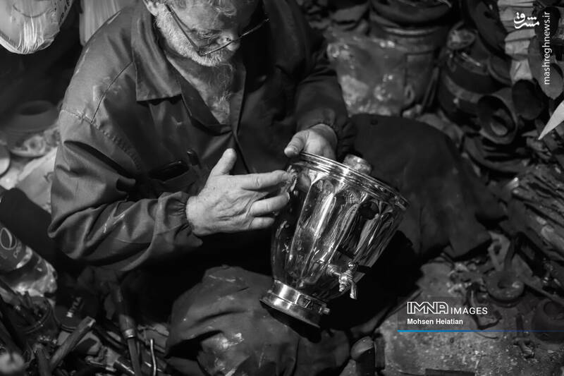 عکس/ پیشهای به جا مانده از روزهای رونق سماور