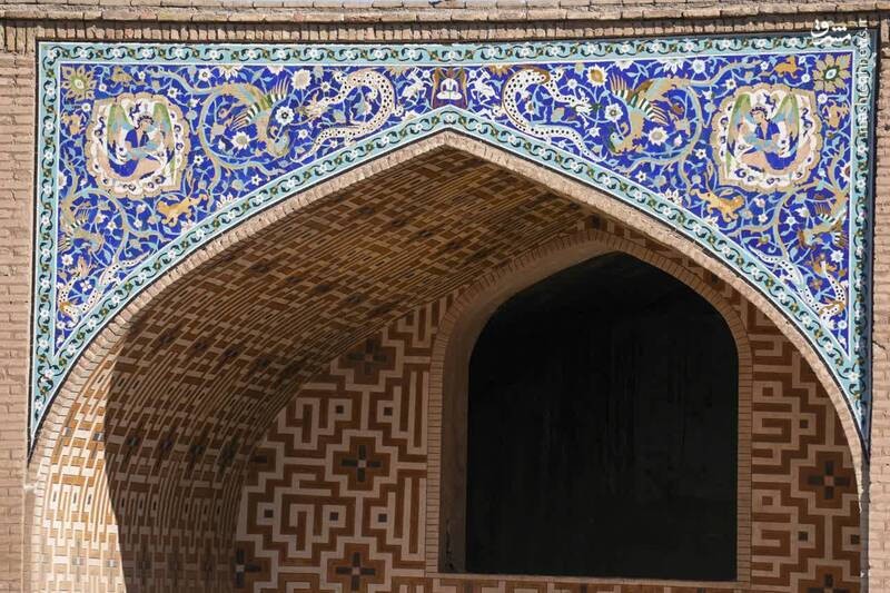 تصاویری از نگینی نشسته بر انگشتری بازار تاریخی کرمان 5