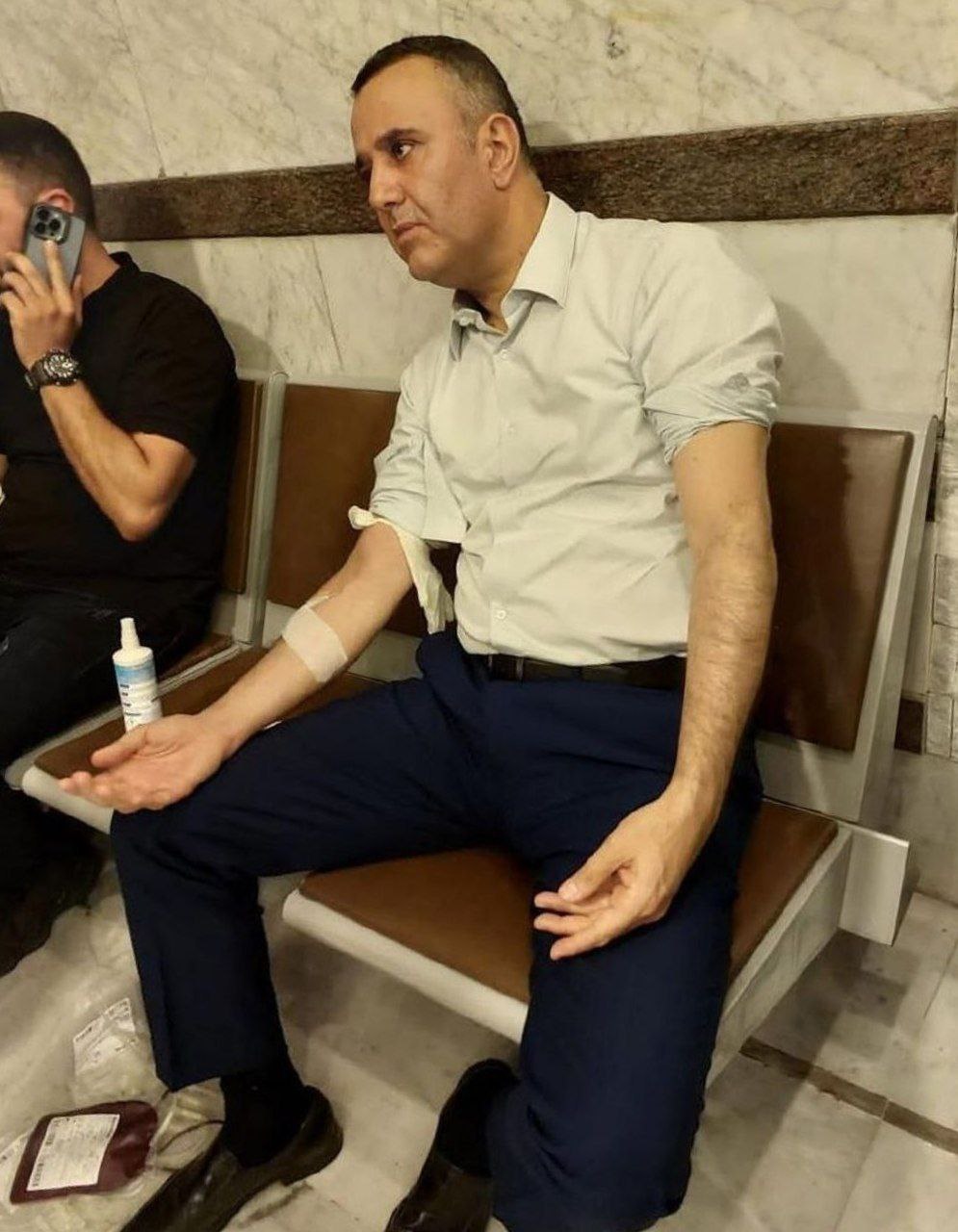 انفجار گسترده دستگاههای پیجر در ضاحیه بیروت/ وزیر بهداشت لبنان از ۱۱ شهید و ۴۰۰۰ زخمی خبر داد / زخمیشدن سفیر ایران در لبنان؛ جراحت وارده خطرناک نیست/ حزب الله: دشمن صهیونیست تاوان این جنایت را خواهد داد + عکس و فیلم