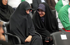 عکس / حضور "آرمیتا رضایینژاد" در دیدار امروز با رهبر انقلاب
