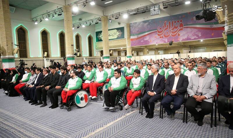 عکس / دیدار ورزشکاران بازیهای المپیک و پارالمپیک با رهبر انقلاب 4
