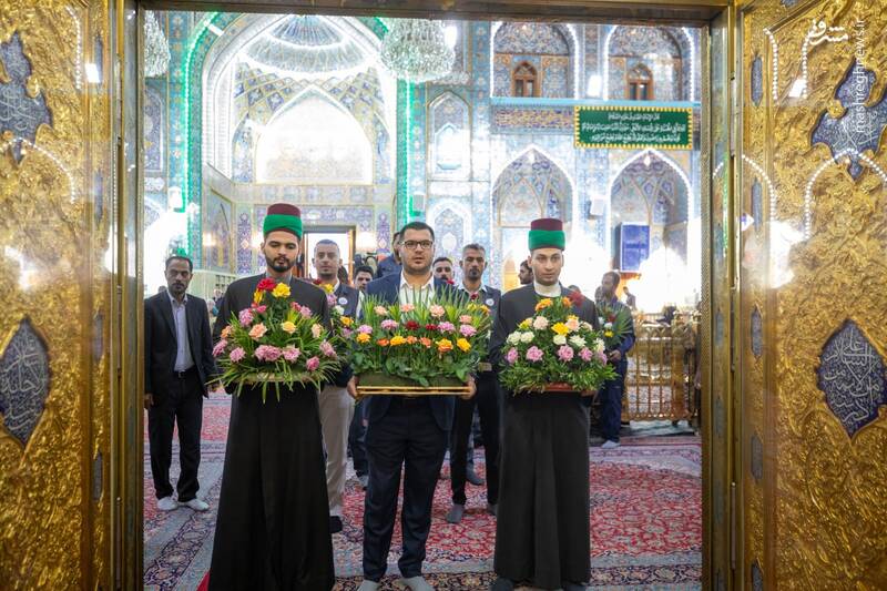 عکس / گلآرایی ضریح سیدالشهدا در ایام ولادت پیامبر اکرم (ص) 2