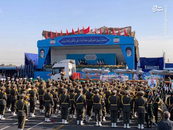 رژه نیروهای مسلح در تهران آغاز شد/ نمایش جدیدترین پهپاد ساخت ایران با نام «شاهد ۱۳۶B»/موشک جهاد برای اولینبار به نمایش درآمد +عکس