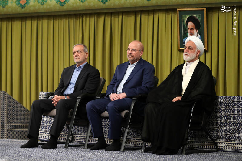 عکس/ حضور سران قوا در هفته وحدت در حسینیه امام خمینی(ره)