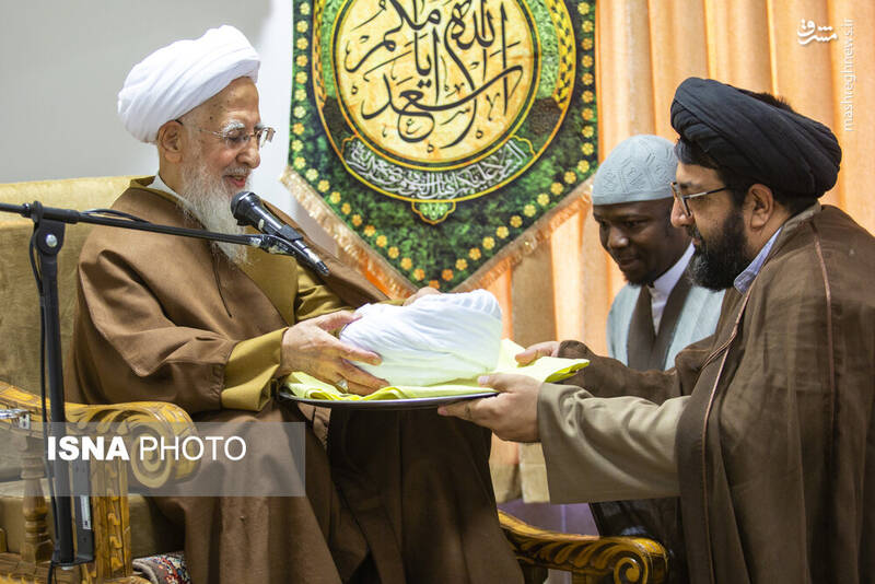 عکس / مراسم عمامه گذاری طلاب در روز میلاد پیامبر اسلام (ص) 42
