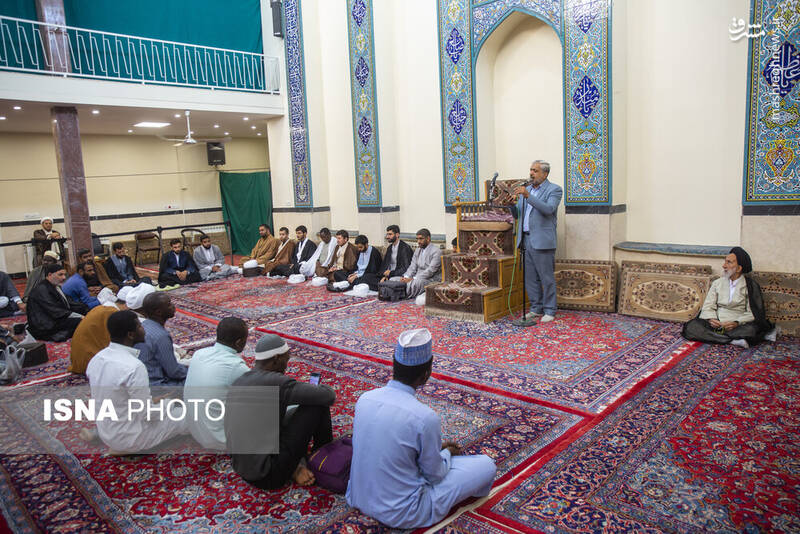عکس / مراسم عمامه گذاری طلاب در روز میلاد پیامبر اسلام (ص) 5