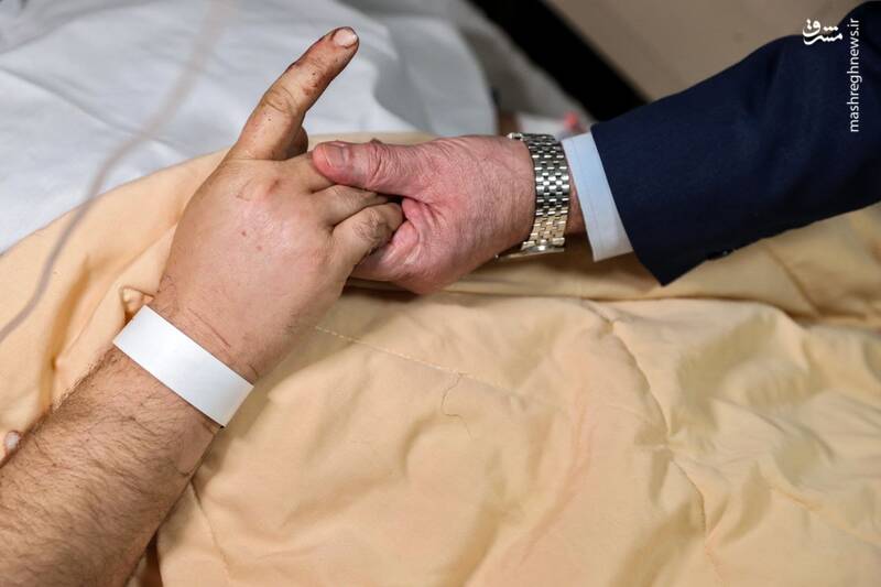 عکس/ عیادت قالیباف از مجروحان حادثه تروریستی بیروت