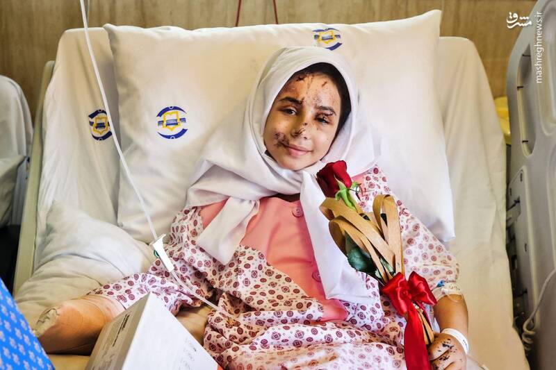 عکس/ عیادت قالیباف از مجروحان حادثه تروریستی بیروت