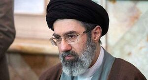 چرا آیتالله مجتبی خامنهای کلاس درس خارج را تعطیل کرد؟