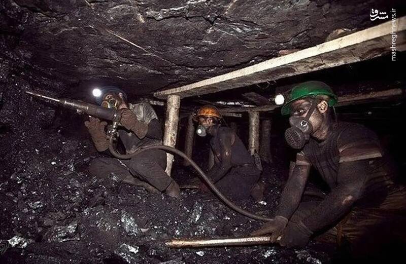 تعداد جانباختگان معدن طبس به ۳۰ نفر رسید/ پیام تسلیت رئیس جمهور/ ۲۲ کارگر گرفتار در بلوک C +عکس و فیلم