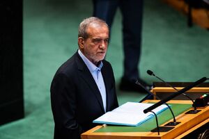 نیویورک تایمز: پزشکیان ایران را وارد یک عصر جدید میکند