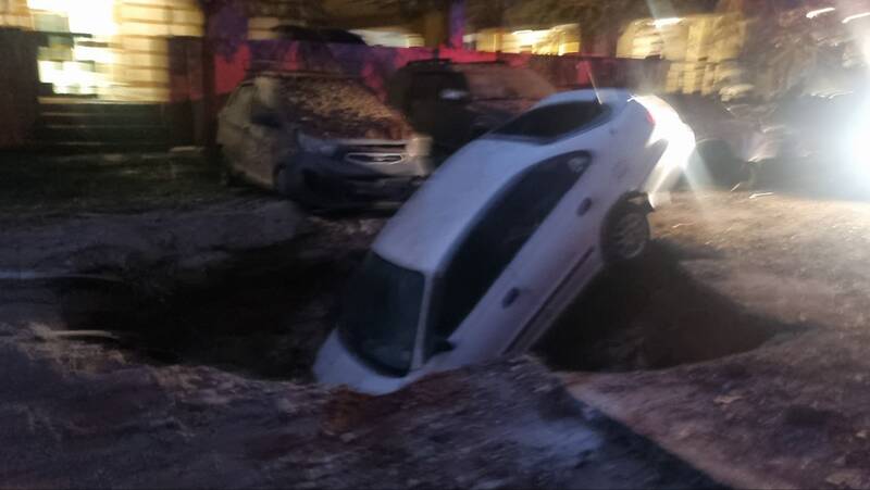 حملات هوایی جنگندههای رژیم صهیونیستی به بیروت/ ادعای رسانه های عبری زبان درباره حمله به مقر اصلی حزب الله/ آماده باش سراسری در سرزمین های اشغالی/ بیش از ۳۰ حمله هوایی رژیم صهیونیستی به ضاحیه + عکس و فیلم