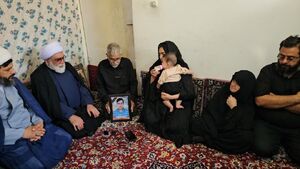 حضور نماینده رهبر انقلاب در منزل خانوادههای مصیبدیده حادثه معدنطبس