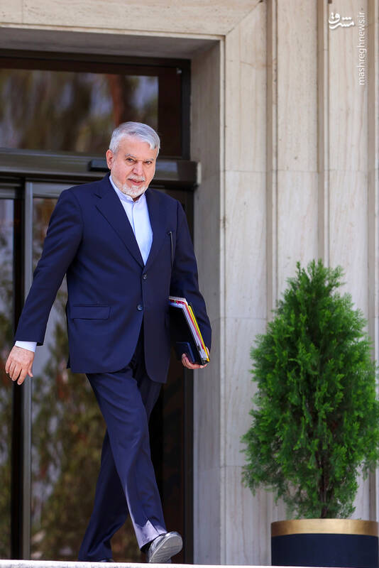 عکس/ اعضای هیئت دولت در جمع خبرنگاران