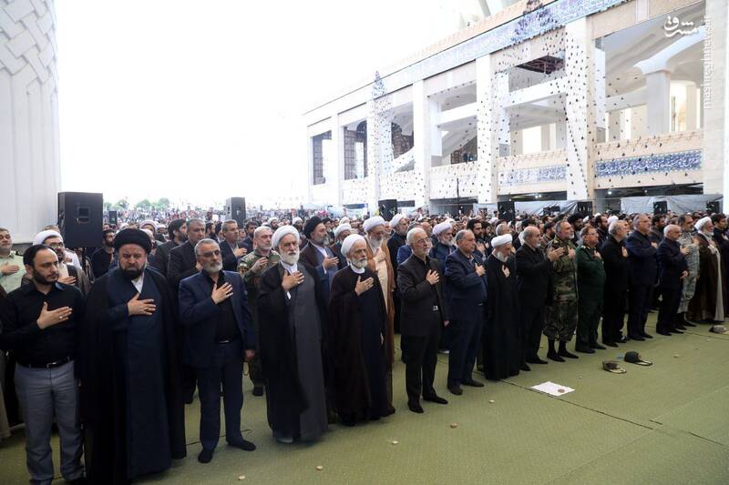 عکس / مراسم بزرگداشت شهید سید حسن نصرالله با حضور رهبر انقلاب 16