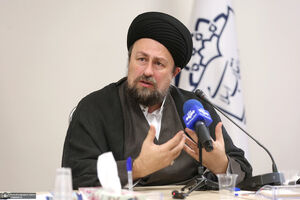 بازدارندگی نظامی ما باید یک سطح بالاتر برود / اسرائیلیها نقش سربازان آمریکا را ایفا میکنند