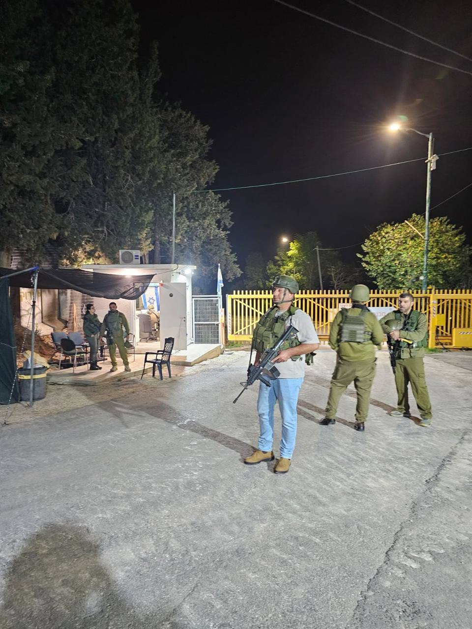 شلیک ۱۵ موشک از لبنان به سمت الجلیل/حزبالله خواب را از چشم صهیونیستهای حیفا گرفت/ رسانه های عبری: ۵ کشته بر اثر اصابت موشک حزب الله به ساختمانی در حیفا +عکس و فیلم