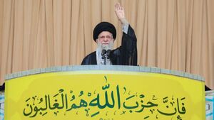 فیلم / بازتابها به حضور و سخنان رهبر انقلاب در نماز جمعه تهران