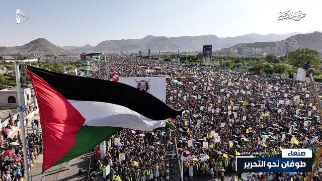 الحوثی: بهزودی با موشکهای فراصوت به دشمن حمله میکنیم