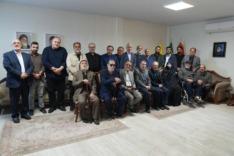 هنرمندان به دیدار نماینده حزبالله در ایران رفتند + عکس 2