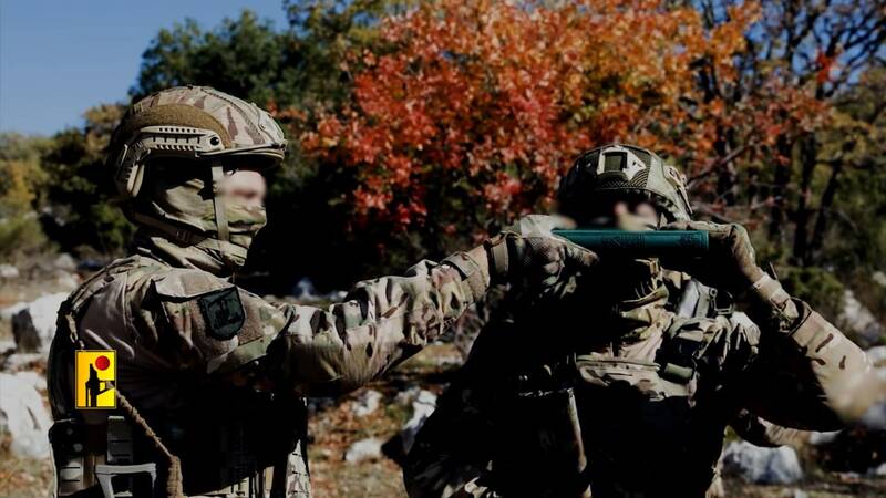 عقب نشینی تحقیر آمیز رژیم صهیونیستی از جنوب لبنان/ معادله تلآویو - بیروت، محاسبات رژیم صهیونیستی را تغییر داد/ جنگ ۶۶ روزه برگ زرین دیگری در کارنامه افتخارات مقاومت لبنان + فیلم