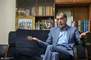 سنتشکنی سیاسی حداد عادل و باهنر بهنفع مردم/ گام بلند پزشکیان و همتی برای کاهش مالیاتها