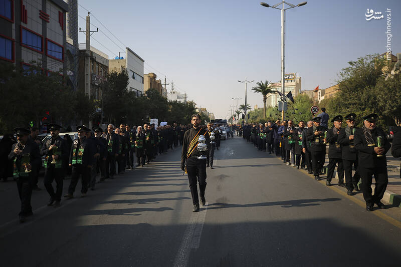 عکس/ دسته عزای خادمان حرم مطهر در روز شهادت حضرت معصومه(س)