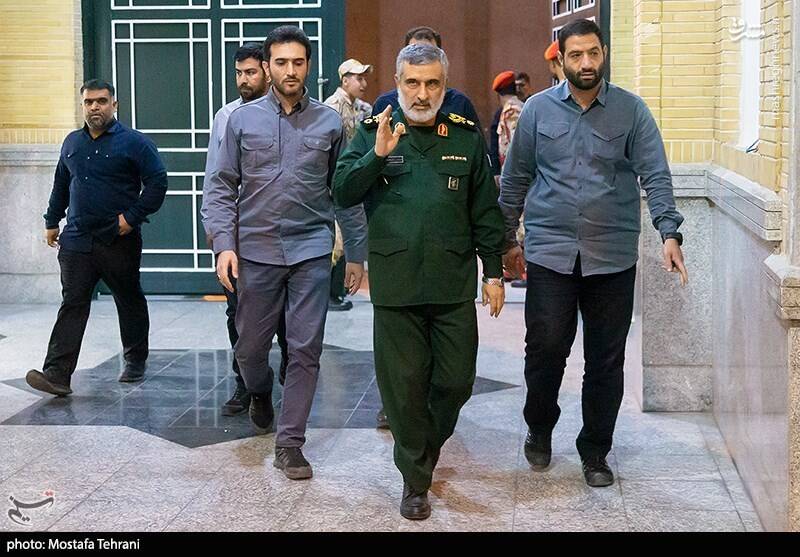 عکس/ وداعِ تهرانیها با شهید عباس نیلفروشان